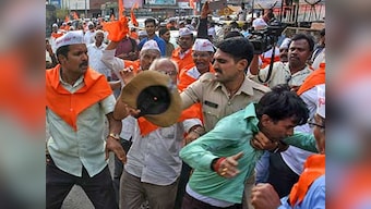 Clashes erupt between Lingayat and Veerashaiva followers in Kalaburagi, four people taken into custody