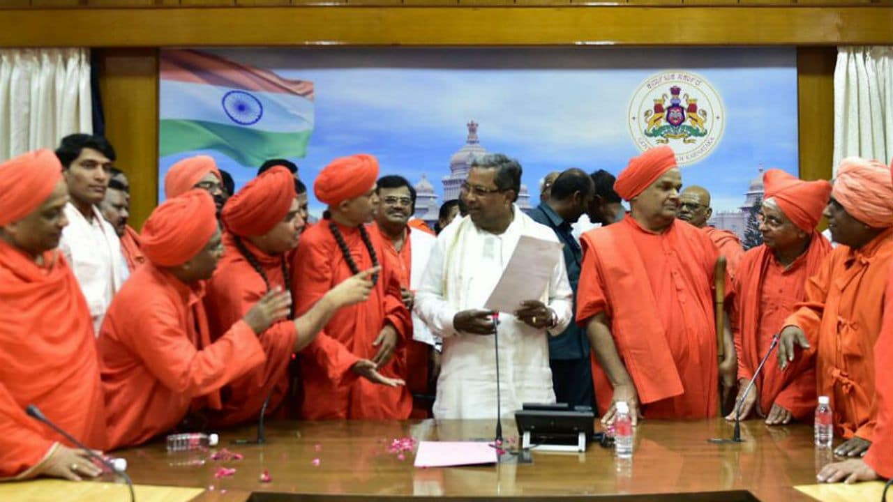 siddaramaiah-in-fix-after-37-hindu-castes-including-his-own-kuruba