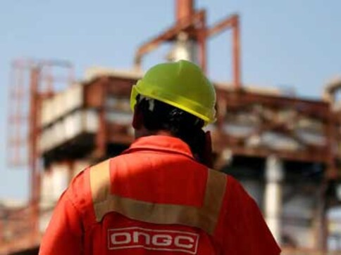 Govt to raise gas price to highest level in 2 years; ONGC, RIL to benefit Govt to raise gas price to highest level in 2 years; ONGC, RIL to benefit