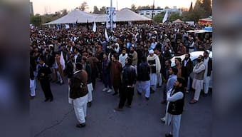 Pakistan: Hundreds of Pashtuns protest against arrest of Fata Political Alliance chief Arif Khan Wazir, threaten nationwide sit-in