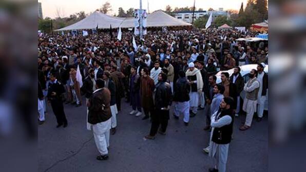 Pakistan: Hundreds of Pashtuns protest against arrest of Fata Political Alliance chief Arif Khan Wazir, threaten nationwide sit-in