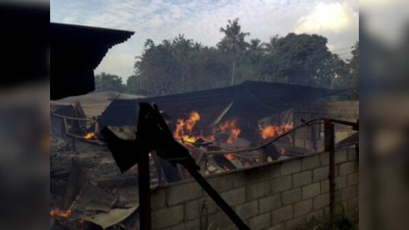 Buddhist mobs damage 20 Muslim homes in Sri Lanka despite State of Emergency; social media networks blocked