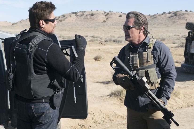 Benicio del Toro (L) and Josh Brolin in Sicario: Day of the Soldado