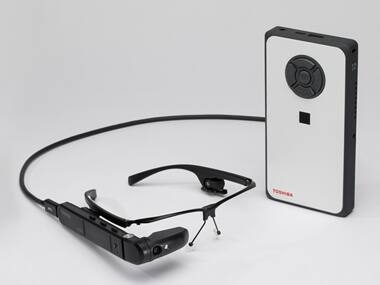 Toshiba's enterprise-oriented AR smart glasses are powered by a Windows PC