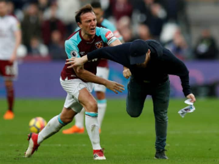 Premier League: West Ham United ban fans over pitch invasion, fracas during match against Burnley Premier League: West Ham United ban fans over pitch invasion, fracas during match against Burnley
