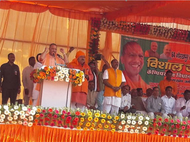 Phulpur and Gorakhpur Lok Sabha bypolls: BJP faces tough competition as Mayawati, Akhilesh join hands Phulpur and Gorakhpur Lok Sabha bypolls: BJP faces tough competition as Mayawati, Akhilesh join hands