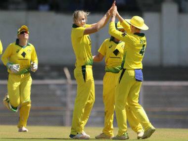 Women's T20I tri-series in India: Hosts fail to capitalise on Smriti Mandhana's 67, lose by 6 wickets to Australia
