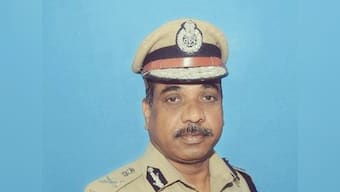 WATCH: Schoolboy salutes Bengaluru police commissioner T Suneel Kumar; top cop returns gesture, wins hearts on social media