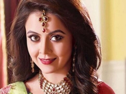 Devoleena Bhattacharjee becomes victim of cyber crime; Saath Nibhaana Saathiya actress' bank account hacked Devoleena Bhattacharjee becomes victim of cyber crime; Saath Nibhaana Saathiya actress' bank account hacked