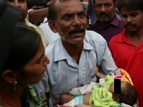 Gorakhpur bypoll: Encephalitis deaths, poor healthcare dominate voters' mind even as polling remains low at 43% Gorakhpur bypoll: Encephalitis deaths, poor healthcare dominate voters' mind even as polling remains low at 43%