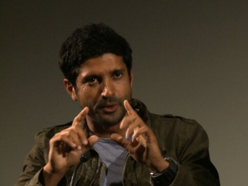 Farhan Akhtar clarifies he is not playing cop in Don 3, says 'please refrain' from raising fans' expectations Farhan Akhtar clarifies he is not playing cop in Don 3, says 'please refrain' from raising fans' expectations
