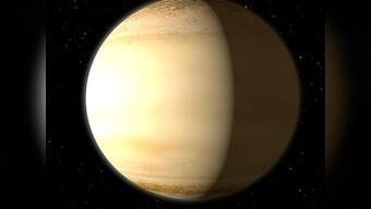 Astronomers detect large amounts of water in a hot, Saturn-sized exoplanet 700 light-years away
