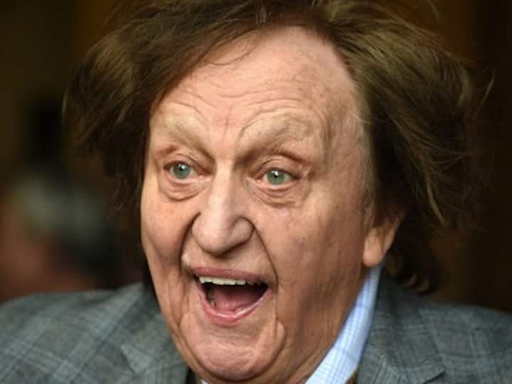 Sir Ken Dodd, legendary British comedian and entertainer, passes away at 90 at Liverpool home
