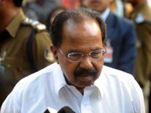Veerappa Moily lands Karnataka Congress in soup, puts out tweet alleging state PWD minister has 'nexus' with contractors Veerappa Moily lands Karnataka Congress in soup, puts out tweet alleging state PWD minister has 'nexus' with contractors
