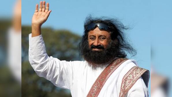After raising pro-freedom slogans at Sri Sri Ravi Shankar's event in Srinagar, people leave venue midway