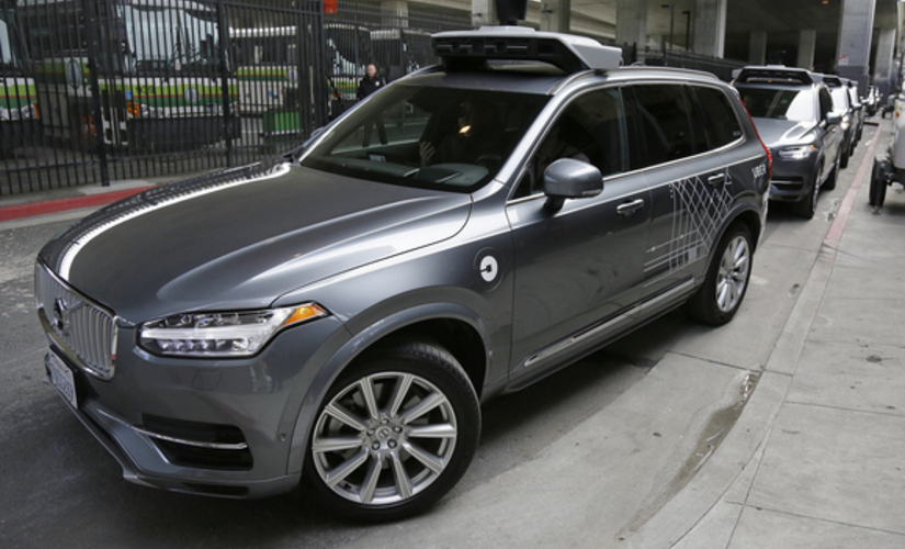 Self-driving Uber vehicle kills woman in Phoenix; company stops road testing in US, Canada Self-driving Uber vehicle kills woman in Phoenix; company stops road testing in US, Canada