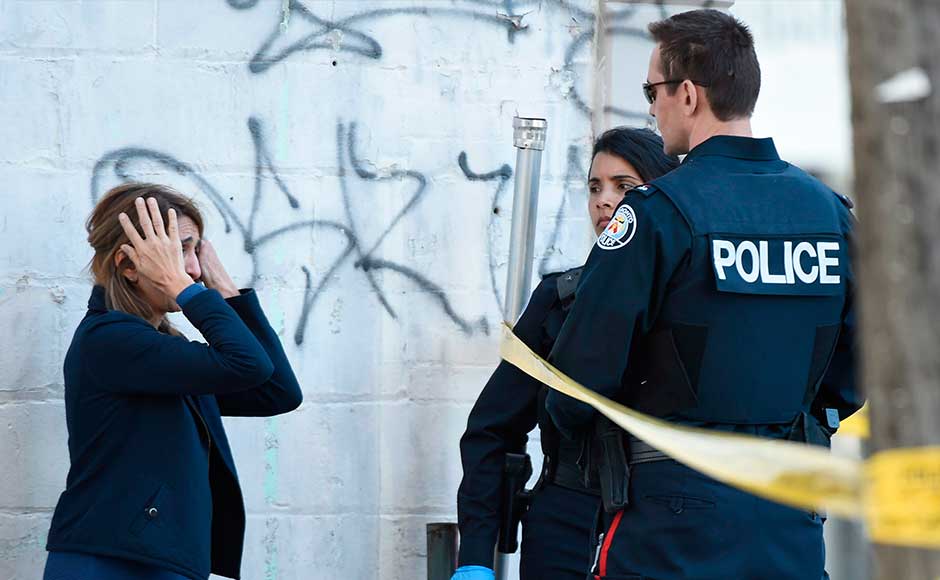 Canadian police are seeking a motive Tuesday for the van attack. The driver of the van, who was arrested, was to appear in court Tuesday at 10 am (14:00 local time), Canadian media said. Toronto police officers talk to a woman after the van attack. AP Canadian police are seeking a motive Tuesday for the van attack. The driver of the van, who was arrested, was to appear in court Tuesday at 10 am (14:00 local time), Canadian media said. Toronto police officers talk to a woman after the van attack. AP