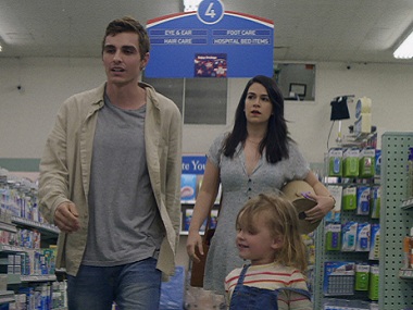 6 Balloons movie review: Netflix gem celebrates ordinariness of day-to-day existence as few films do 6 Balloons movie review: Netflix gem celebrates ordinariness of day-to-day existence as few films do