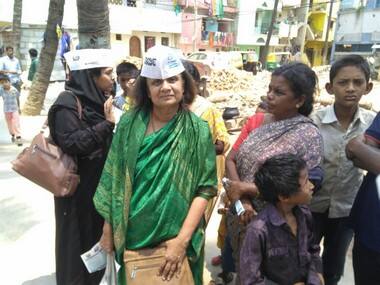 AAP candidate Renuka Vishwanath interacting with people in her constituency, Image credit: Vikaas Shukla