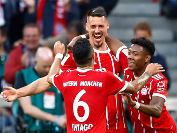 Bundesliga: Bayern Munich rout Borussia Moenchengladbach 5-1; Bayer Leverkusen thrash Eintracht Frankfurt