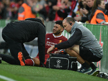 Champions League: Alex Oxlade-Chamberlain injury casts shadow on Liverpool's dominant show against Roma Champions League: Alex Oxlade-Chamberlain injury casts shadow on Liverpool's dominant show against Roma