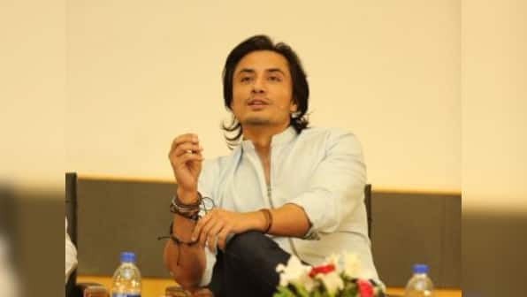 Momina Mustehsan urges Ali Zafar to acknowledge fault, apologise amid sexual harassment allegations