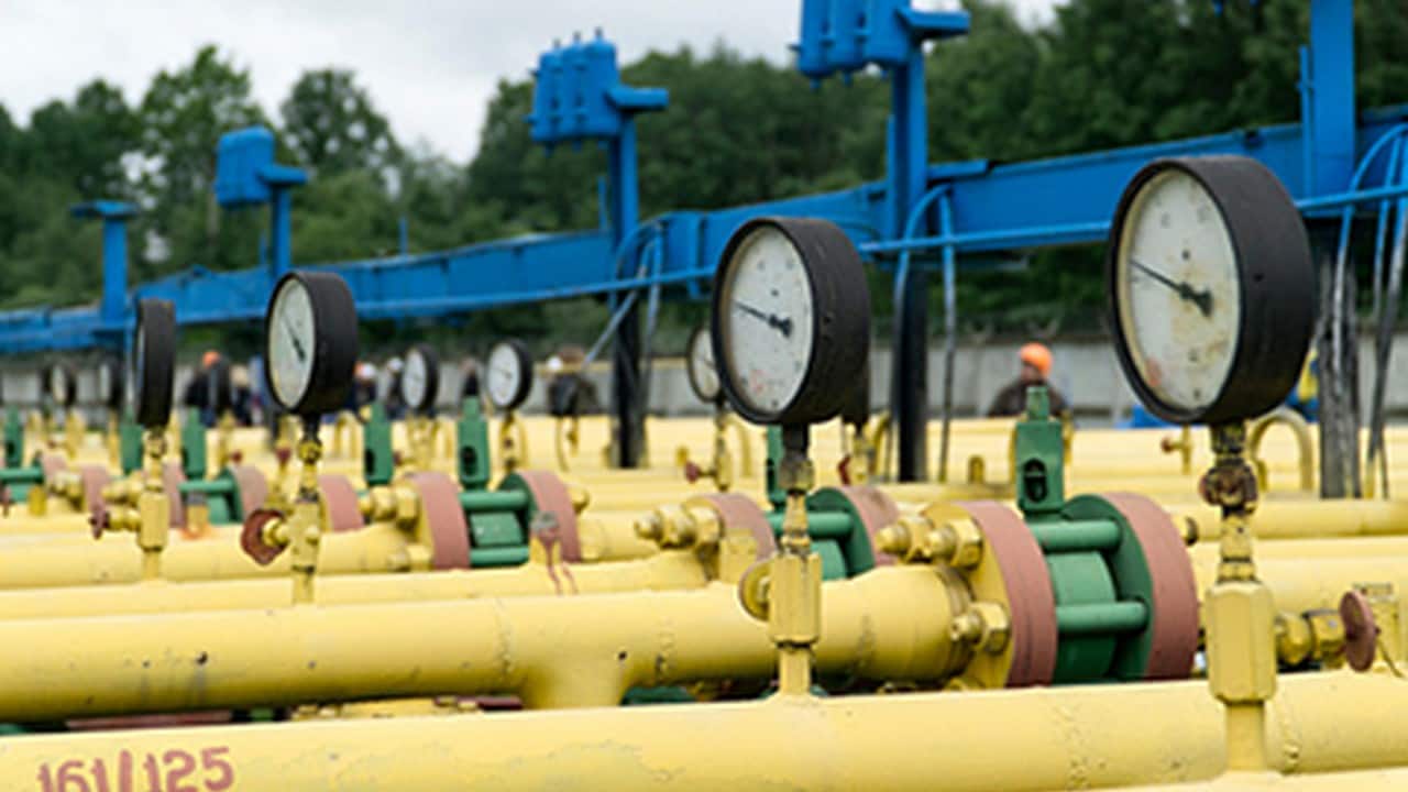 Govt plans to launch natural gas trading hub by October, aims to create