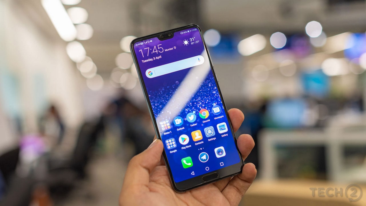 Huawei P20 Pro comes with a 6.1-inch AMOLED display with a notch up top. Image: tech2/Rehan Hooda