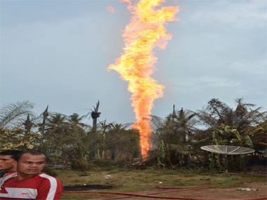 Newly-drilled, unregulated oil well in Indonesia's Aceh province explodes into flames; 15 killed and 40 injured Newly-drilled, unregulated oil well in Indonesia's Aceh province explodes into flames; 15 killed and 40 injured