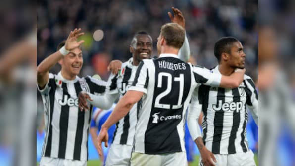 Serie A: Juventus inch closer towards seventh straight title after beating Sampdoria; Napoli held to goalless draw by Milan