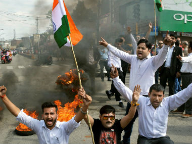 Kathua rape and murder case: Bakarwal community protests in Anantnag, family of accused demands CBI probe Kathua rape and murder case: Bakarwal community protests in Anantnag, family of accused demands CBI probe