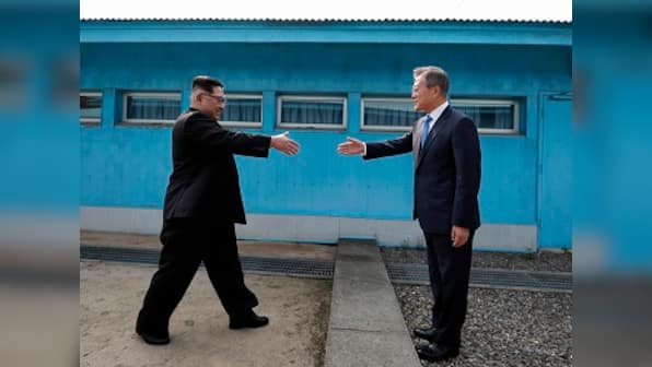 Kim Jong-un meets Moon Jae-in: Long warring neighbours vow 'complete denuclearisation' of Korean peninsula