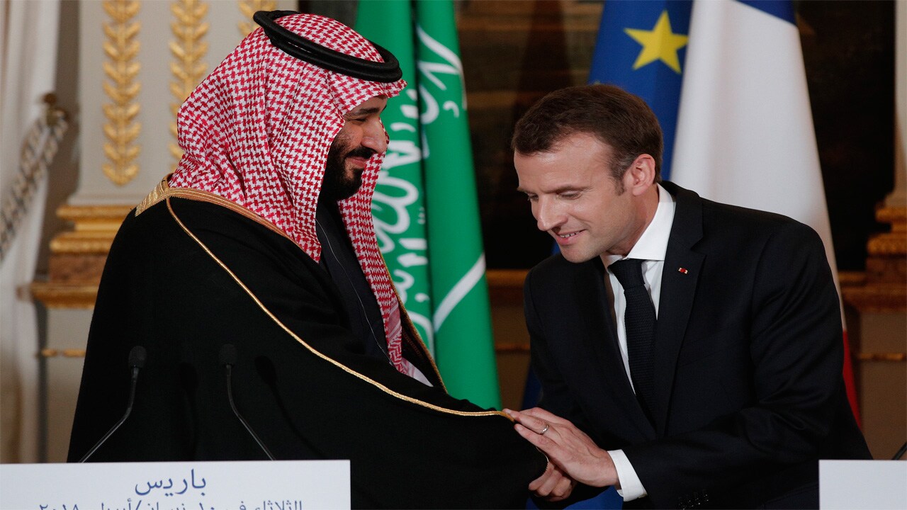 Risultati immagini per Macron e Bin Salman immagini