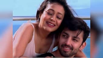 Neha Kakkar's latest romantic video song 'Oh Humsafar' features Yaariyan actor Himansh Kohli