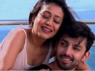 Neha Kakkar's latest romantic video song 'Oh Humsafar' features Yaariyan actor Himansh Kohli