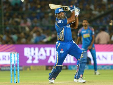 IPL 2018: Former India pacer Ajit Agarkar blames Mumbai Indians' middle order for defending champions' poor run IPL 2018: Former India pacer Ajit Agarkar blames Mumbai Indians' middle order for defending champions' poor run