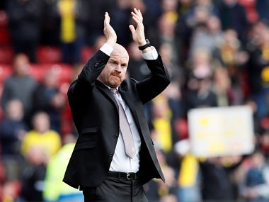 Soccer Football - Premier League - Watford vs Burnley - Vicarage Road, Watford, Britain - April 7, 2018 Burnley manager Sean Dyche applauds the fans after the match REUTERS/David Klein EDITORIAL USE ONLY. No use with unauthorized audio, video, data, fixture lists, club/league logos or "live" services. Online in-match use limited to 75 images, no video emulation. No use in betting, games or single club/league/player publications. Please contact your account representative for further details. - RC1769EAD0C0