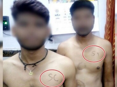 Candidates who were marked SC during the medical test of Madhya Pradesh police. News 18