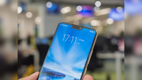 Vivo V9 Review: An iPhone X wannabe with one of the best selfie cameras around