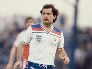 Ray Wilkins, former England and Manchester United midfielder, dies aged 61 Ray Wilkins, former England and Manchester United midfielder, dies aged 61