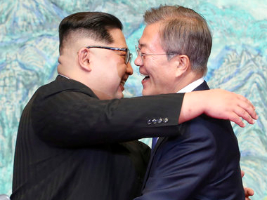 China hails meeting of North Korean leader Kim Jong-un and South Korean president Moon Jae-in; terms it 'historic moment' China hails meeting of North Korean leader Kim Jong-un and South Korean president Moon Jae-in; terms it 'historic moment'