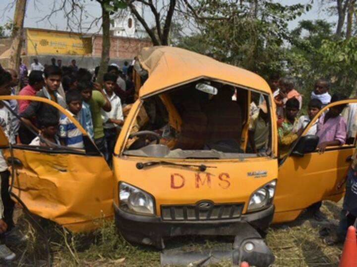 Kushinagar accident: Day after tragedy, UP govt suspends four officials from education, transport departments