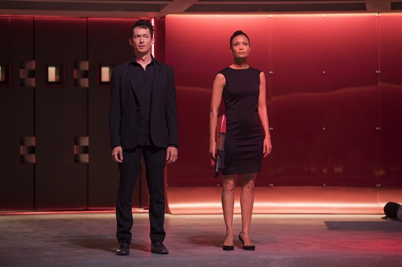 Simon Quarterman as Lee Sizemore; Thandie Newton as Maeve. Westworld season 2 still. Image courtesy HBO