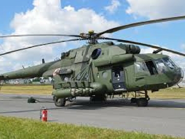 Uttarakhand: IAF's Mi 17 chopper crash-lands in Kedarnath; four, including pilot, suffer minor injuries Uttarakhand: IAF's Mi 17 chopper crash-lands in Kedarnath; four, including pilot, suffer minor injuries