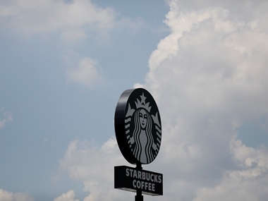 Starbucks CEO issues apology after arrest of black men at store in Philadelphia sparks charges of racism Starbucks CEO issues apology after arrest of black men at store in Philadelphia sparks charges of racism