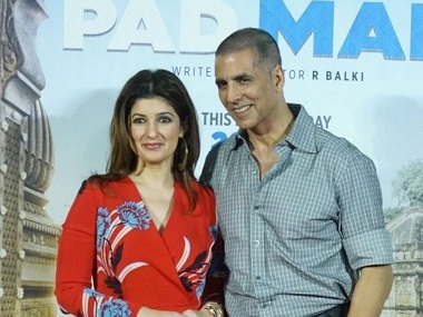 Akshay Kumar defends Twinkle Khanna in Rustom uniform row, says 'auction is for a good cause' Akshay Kumar defends Twinkle Khanna in Rustom uniform row, says 'auction is for a good cause'