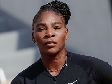 US Serena Williams attends a training session at the Roland Garros stadium on May 25, 2018 in Paris, ahead of 2018 French Open tennis tournament. / AFP PHOTO / Thomas SAMSON