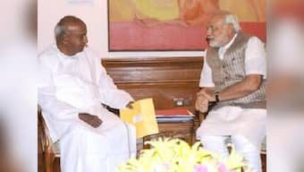 Karnataka polls: Narendra Modi's kind words for Deve Gowda suggest BJP needs coalition with JD(S)