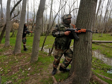 Militants in Jammu and Kashmir's Pulwama kill SSB jawan inside CRPF camp; sniper rifles used in attack Militants in Jammu and Kashmir's Pulwama kill SSB jawan inside CRPF camp; sniper rifles used in attack