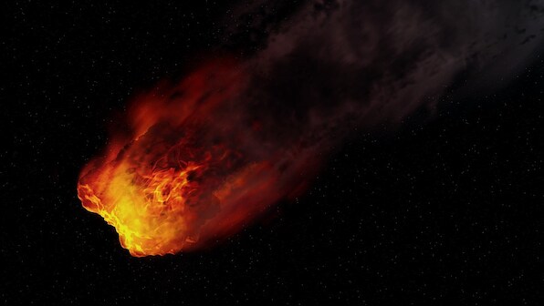 Huge asteroid 40 to 90 feet in length heading towards Earth today says NASA